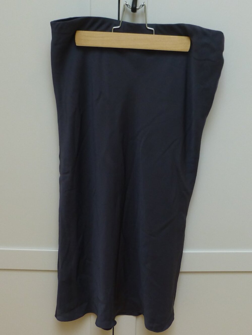 Theory Women's Slate Gray Silk Flare Side Slit Midi Skirt Size P 2 NWT